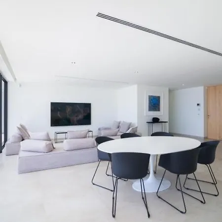 Aqualeo * أذيخي